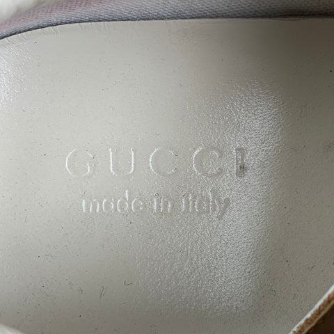 GUCCI Taille 9 Baskets basses en daim beige et rouge