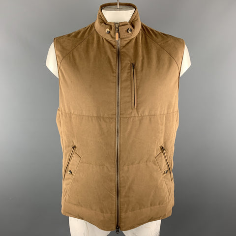 BRUNELLO CUCINELLI Talla XXL Chaleco con cremallera y cuello alto de algodón acolchado marrón