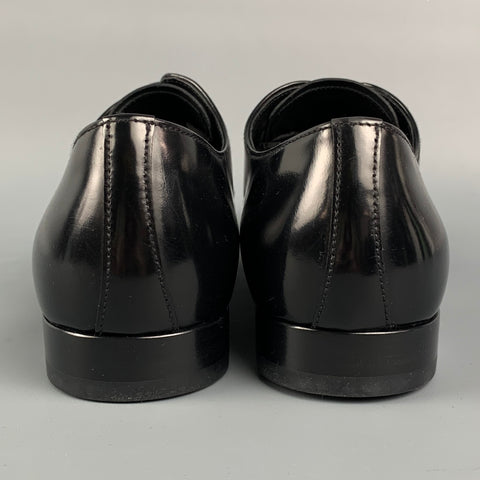 PRADA Talla 7 Zapatos Oxford con cordones de charol negro