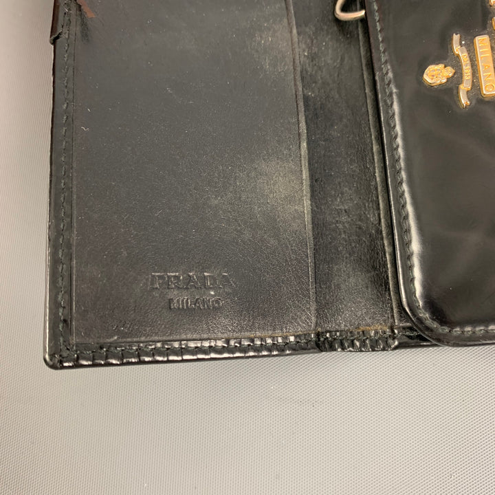 Porta llaves PRADA de charol negro para 4 llaves