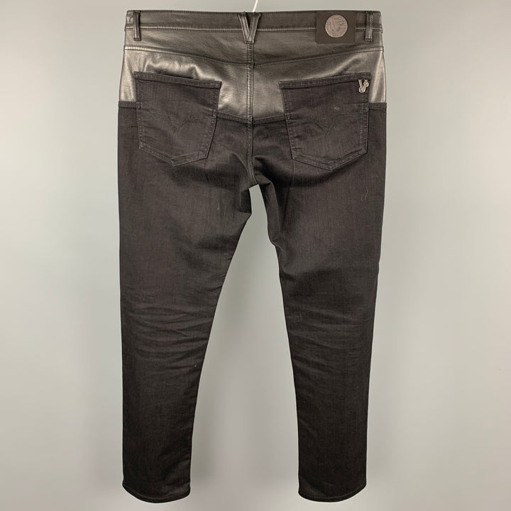 VERSACE JEANS Taille 36 Jean noir en coton / polyester avec bordure en cuir et braguette zippée