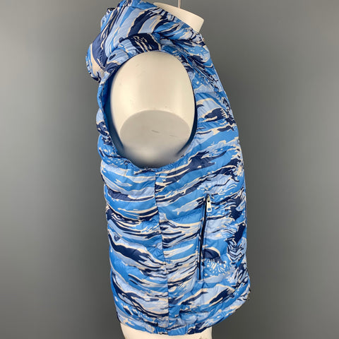 MONCLER Chaleco con capucha y cremallera de poliamida, camuflaje azul, talla XXL