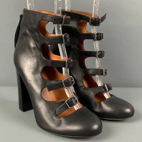 MARC by MARC JACOBS Talla 7 Botas de punta redonda de cuero negro