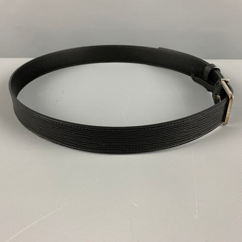 LOUIS VUITTON Talla de cintura 34 Cinturón de cuero texturizado negro