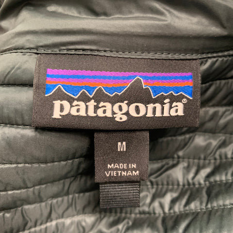 PATAGONIA Size M Green Nylon Hooded Coat
