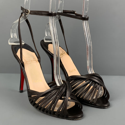 CHRISTIAN LOUBOUTIN Talla 7 Sandalias con tira al tobillo de cuero marrón