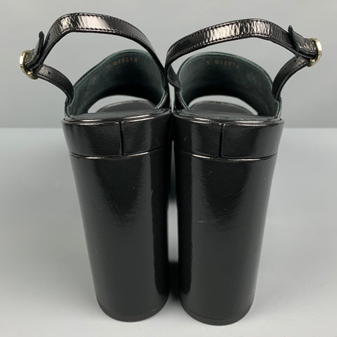 CHANEL Talla 10.5 Sandalias con plataforma de charol negro