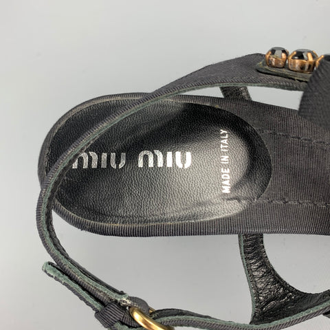 MIU MIU Sandalias con tiras y diamantes de imitación en negro, talla 7,5