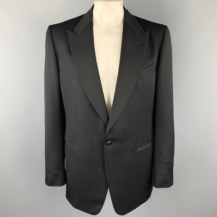 TOM FORD Size 46 Black Silk / Rayon Peak Lapel Single Button Tuxedo Long Sport Coat