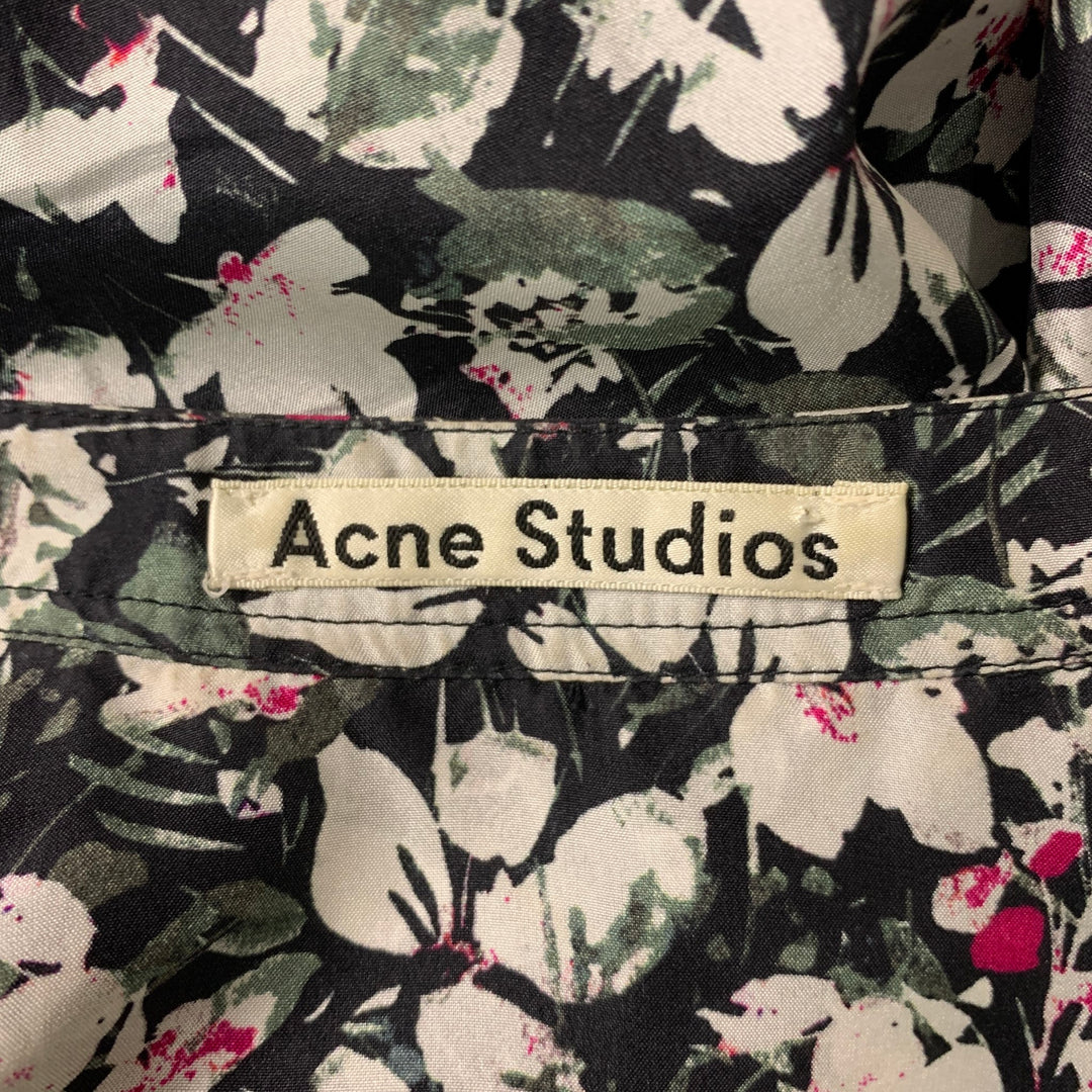 ACNE STUDIOS Taille 2 Blouse à boutons cachés en soie noire, blanche et fuchsia