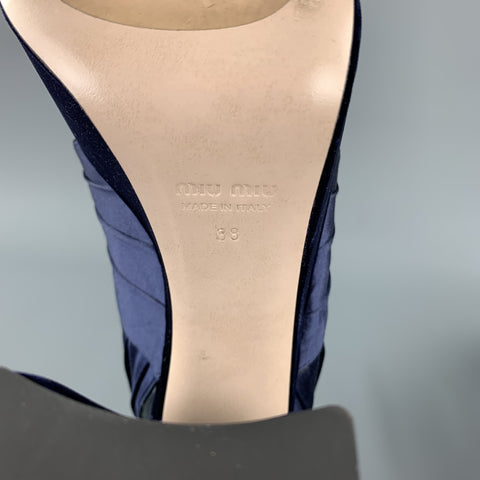 MIU MIU Sandales à plateforme en velours bleu marine à talons épais, taille 8