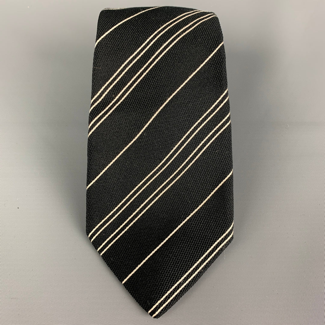 RALPH LAUREN Black Label Cravate en soie à rayures diagonales noires et blanches