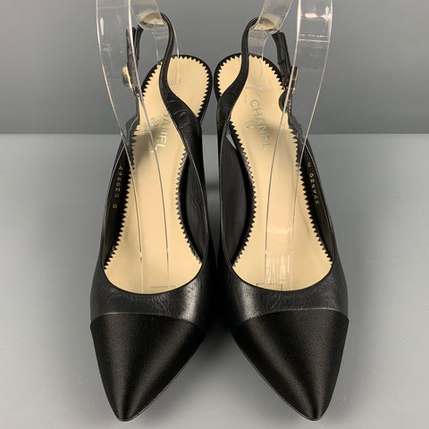 CHANEL Talla 9 Zapatos de tacón con tira trasera de cuero negro