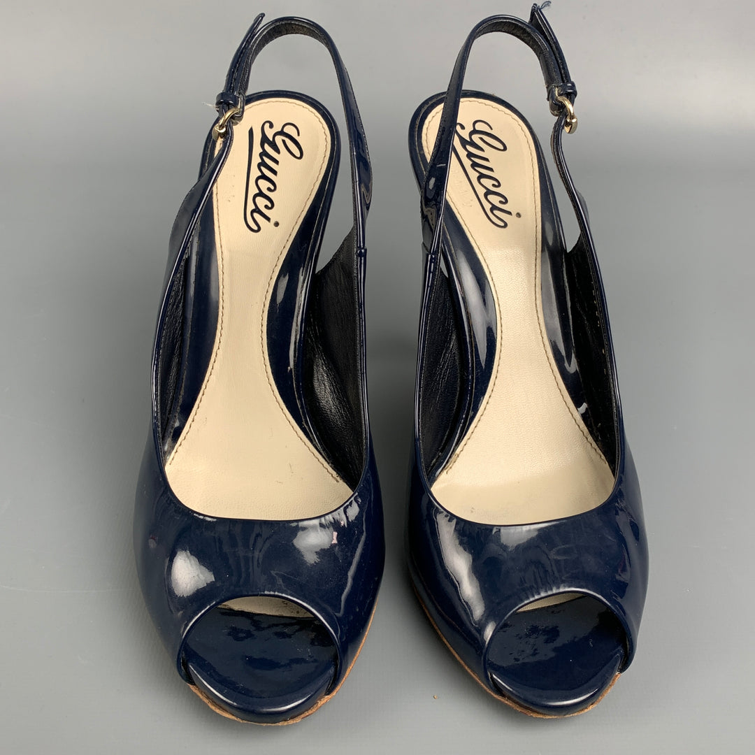 GUCCI Size 8 Navy Patent Leather Slingback Pumps