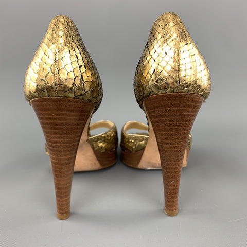 OSCAR DE LA RENTA Size 7 Gold Metallic Snake Skin Peep Toe Pumps