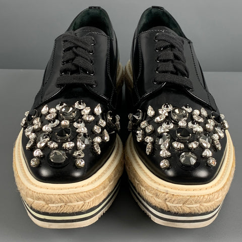 PRADA Talla 7.5 Cordones de plataforma con apliques de cuero negro