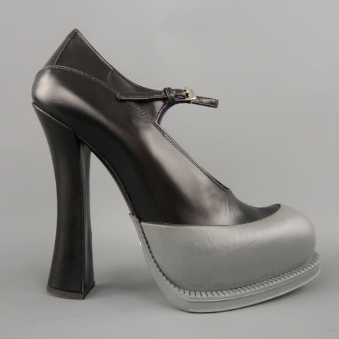 PRADA Talla 8.5 Zapatos Mary Jane con plataforma bañada en caucho gris y cuero negro