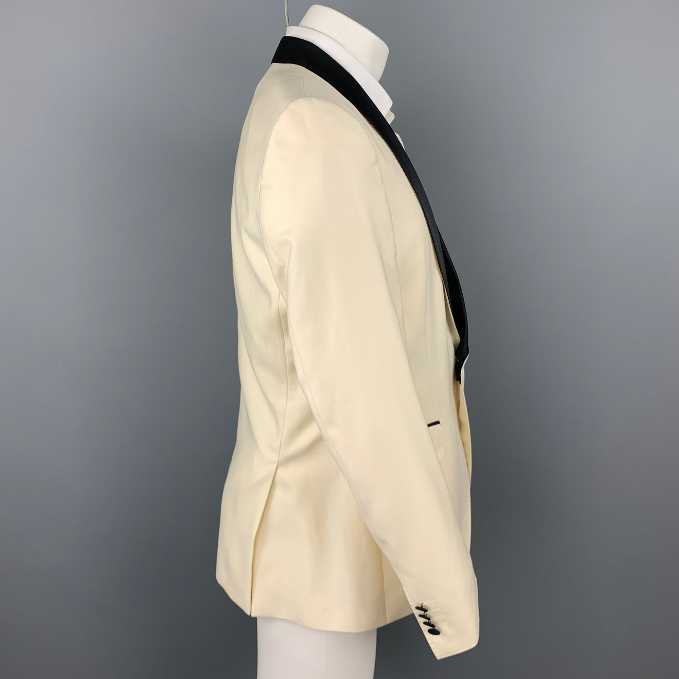 HUGO BOSS Size 40 Beige & Black Wool Shawl Collar Sport Coat