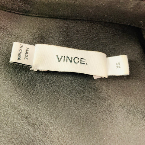VINCE Talla XS Blusa con ribete en contraste con líneas de seda blanca y negra