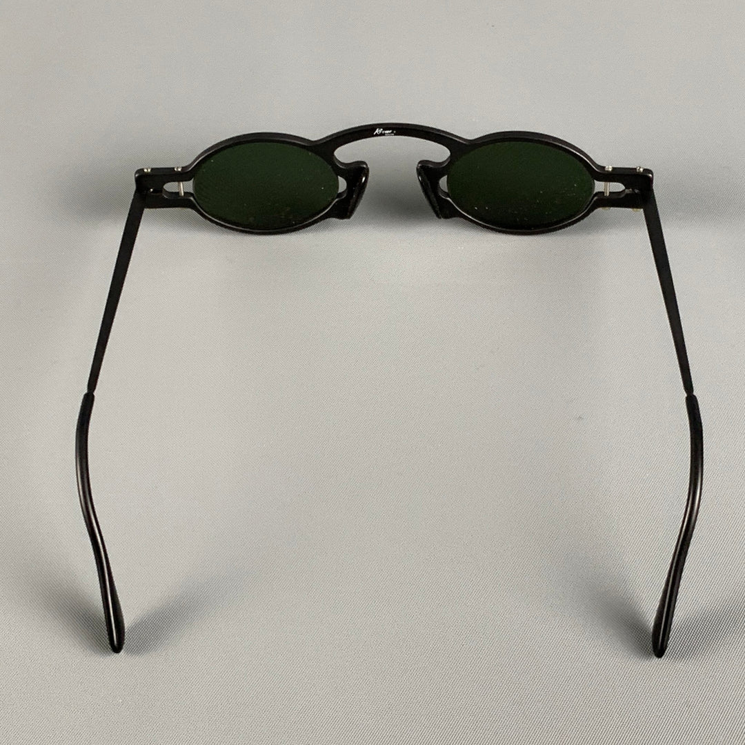 REVUE Black Metal Sunglasses