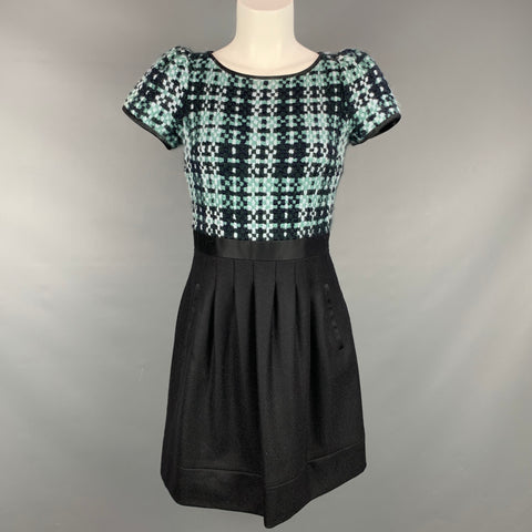 THREAD Taille 4 Robe plissée en laine tissée noire et verte