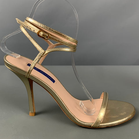 STUART WEITZMAN Sandalias con tira al tobillo de cuero dorado talla 8