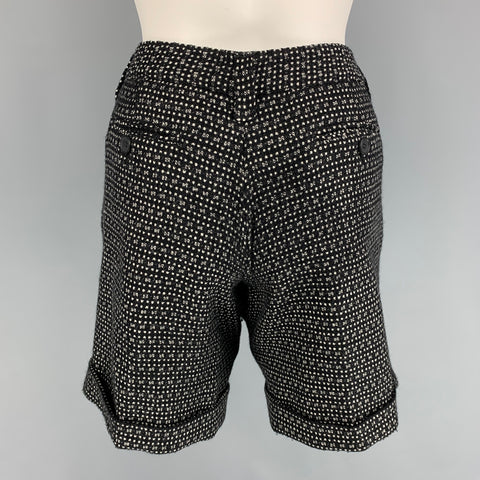 D&amp;G by DOLCE &amp; GABBANA Talla 4 Pantalones cortos plisados ​​texturizados de lana virgen blanco negro