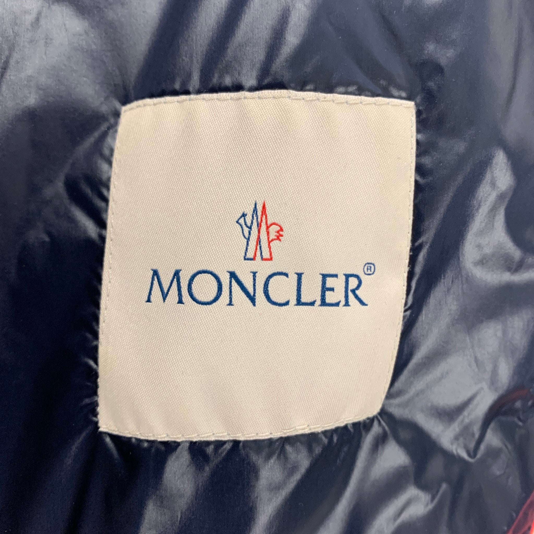 MONCLER Size L Navy Quilted Nylon Zip Up Jacket – Sui Generis