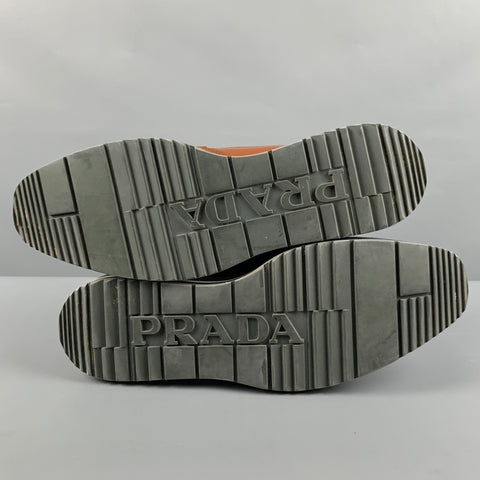 PRADA Taille 10.5 Chaussures à lacets en cuir perforé Tan
