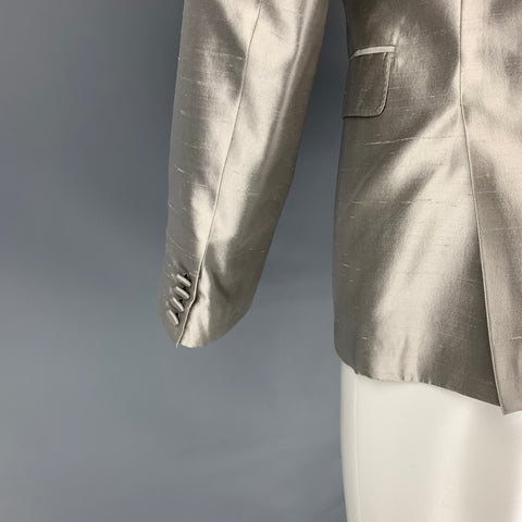 BURBERRY Size 38 Silver Textured Silk Peak Lapel Sport Coat