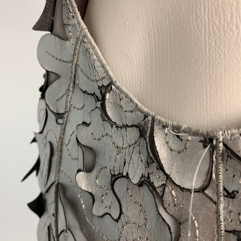 MARC JACOBS Taille 0 Haut robe sans manches découpé en cuir gris argenté
