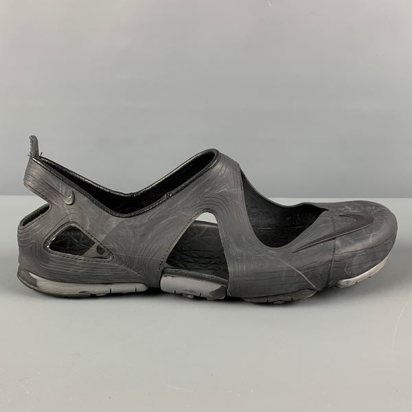 NIKE Size 11 Black Marbled TPU Split Toe ACG Free Rift Sandals