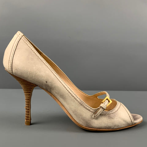 Zapatos de tacón peep toe jaspeados de cuero beige talla 7 de PRADA