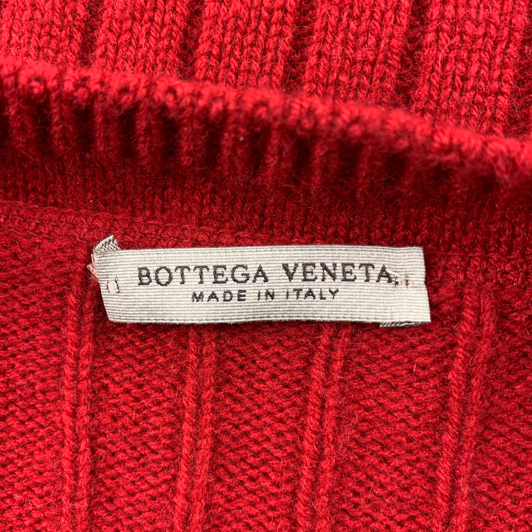 BOTTEGA VENETA Size M Red Knitted Cashmere / Wool Short Sleeve Pullover