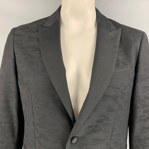 JOHN VARVATOS * U.S.A.Size 42 Black Camouflage Wool &  Polyester Peak Lapel Sport Coat