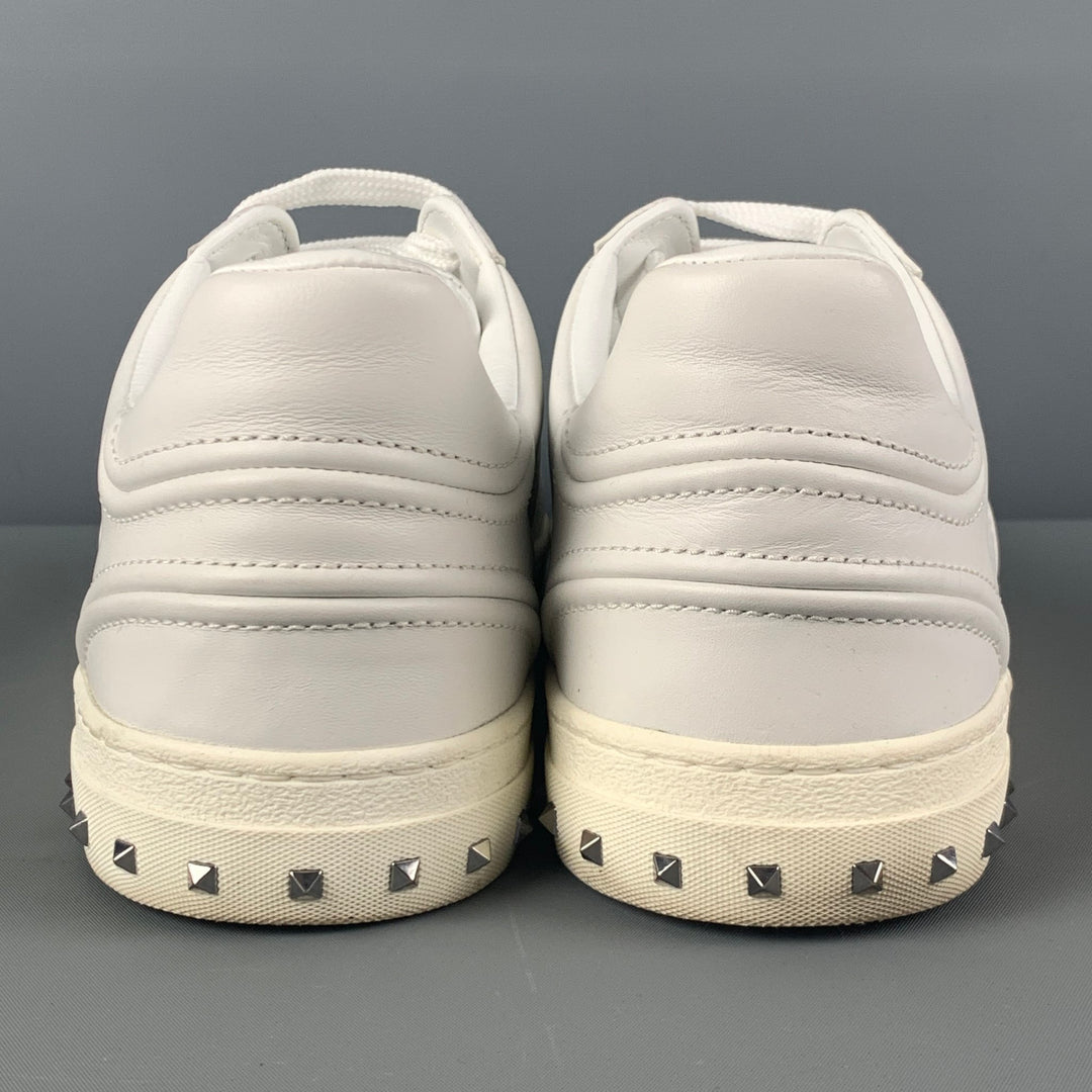 VALENTINO Taille 12 Baskets à lacets en cuir clouté blanc