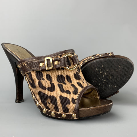 DOLCE &amp; GABBANA Taille 10 Sandales sabots en cuir et toile marron et beige