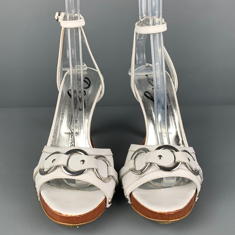 D&amp;G by DOLCE &amp; GABBANA Sandalias de plataforma blancas talla 7