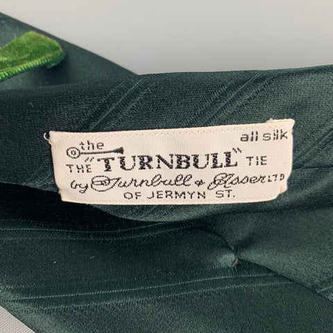 TURNBULL &amp; ASSER Cravate en satin de soie à rayures diagonales vert chasseur