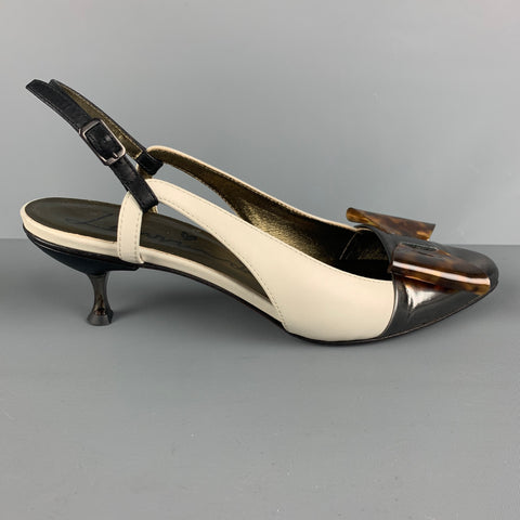 LANVIN Talla 9 Zapatos de tacón de gatito de cuero plateado color crema