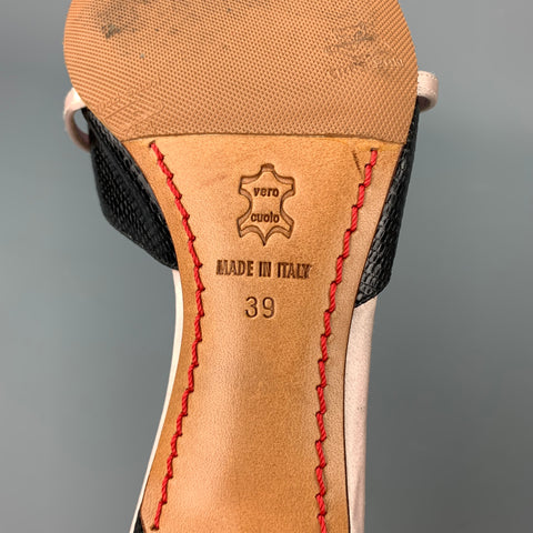 VALENTINO GARAVANI Talla 9 Zapatos de tacón de gatito de cuero negro y rosa