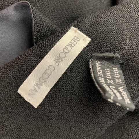 BERGDORF GOODMAN Black Wool Silk Scalloped Hem Scarf