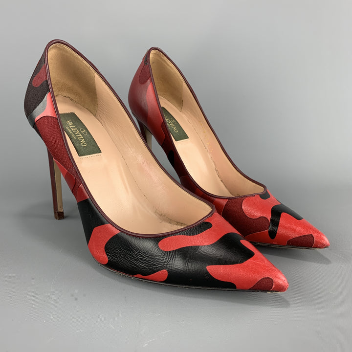 VALENTINO Size 7.5 Red Camouflage Pointed Rockstud Pumps