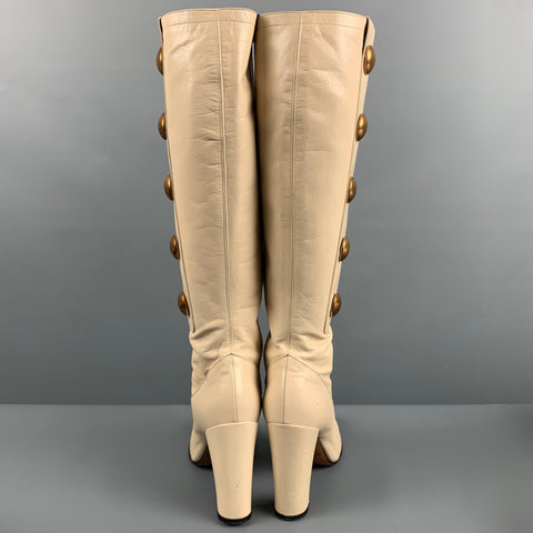 MARC JACOBS Taille 7,5 Bottes à talons épais cloutés en cuir crème
