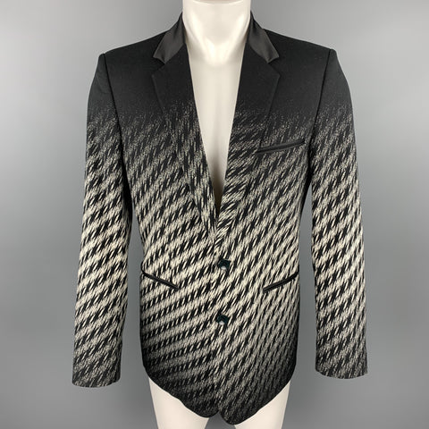 JUST CAVALLI Size 42 Black & White Ombre Houndstooth Notch Lapel Sport Coat