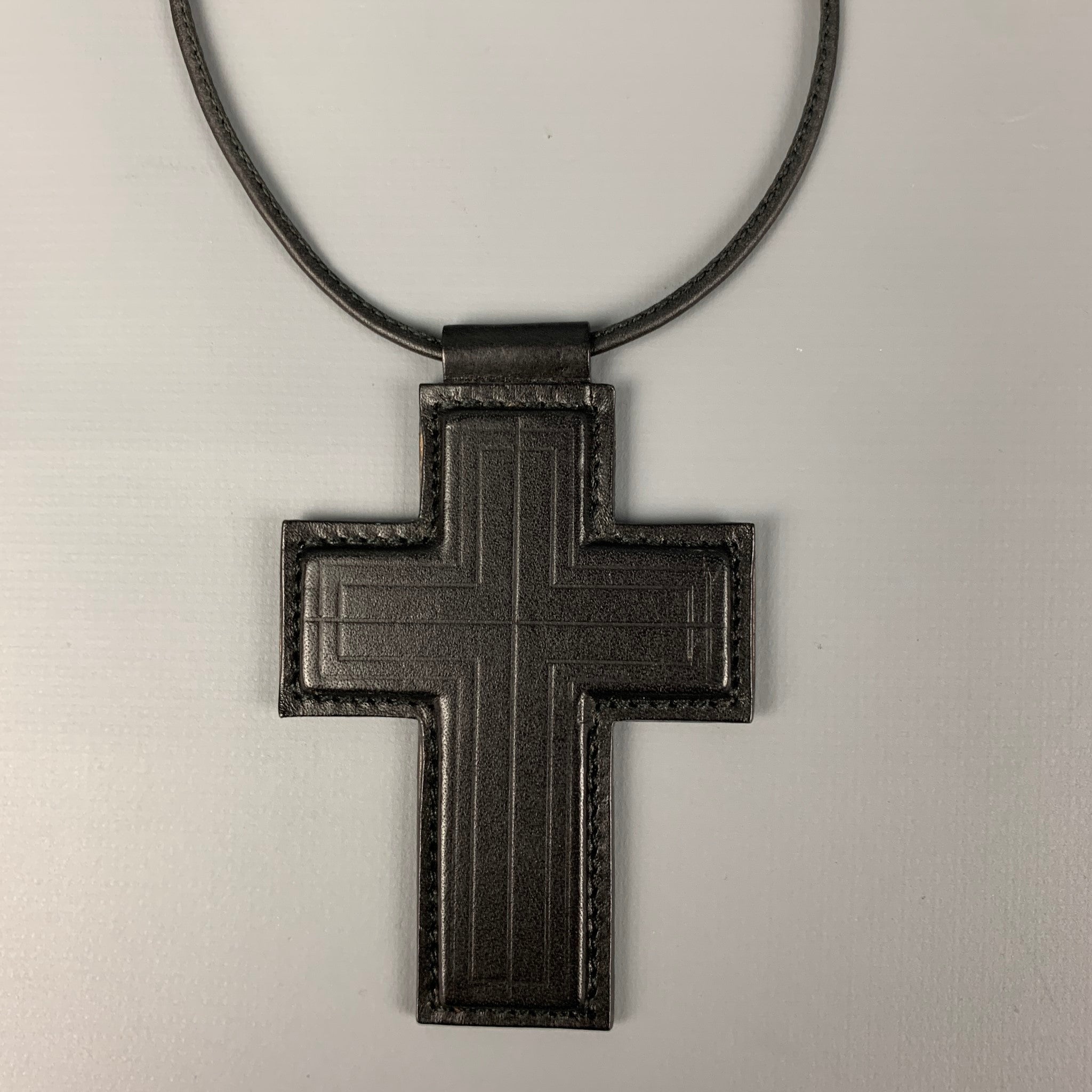 YVES SAINT LAURENT Black Leather Cross Necklace – Sui Generis