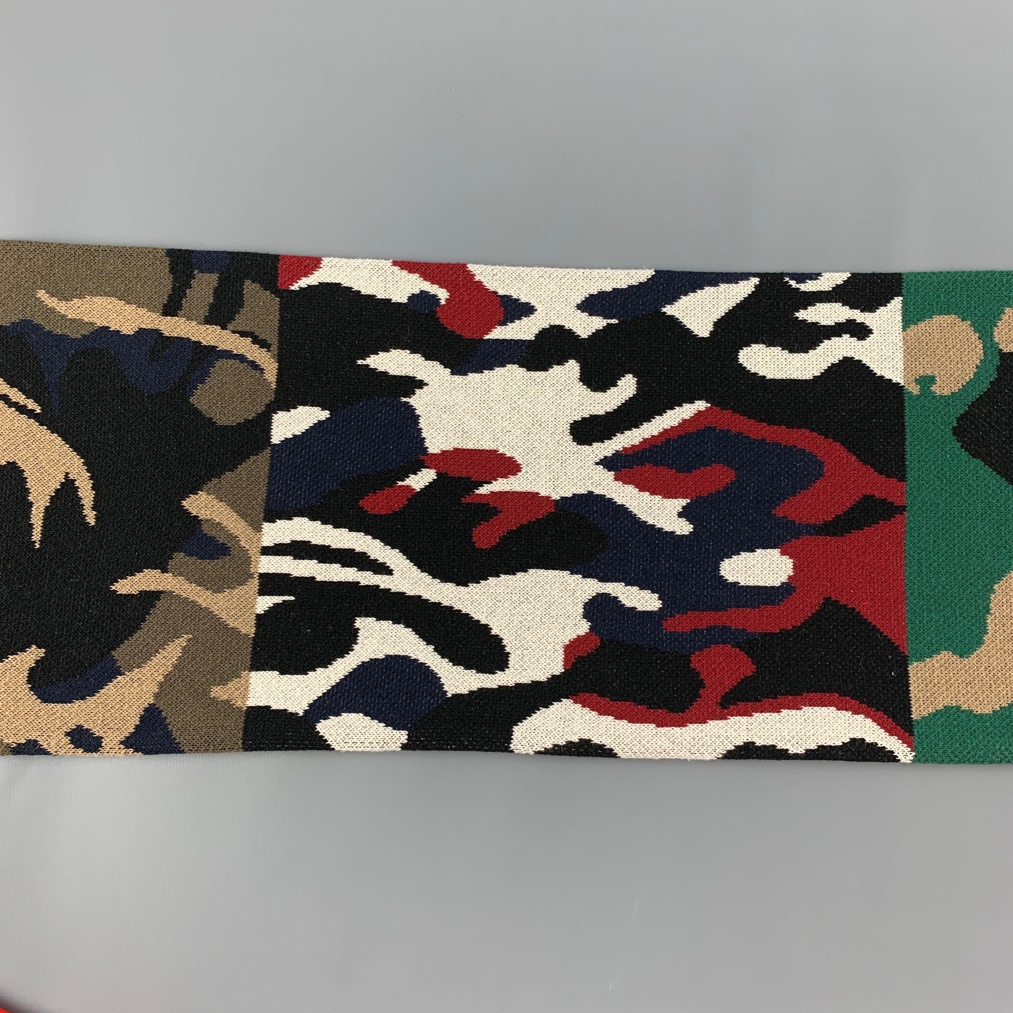 Gosha Rubchinskiy国旗デザイン マフラー Gosha Rubchinskiy Flag Scarf Gosha Rubchinskiy x adidas