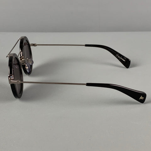 YOHJI YAMAMOTO Lunettes de soleil rondes en acétate noir et argenté