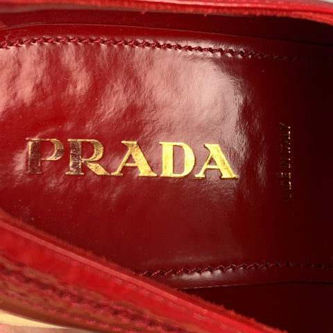 PRADA Talla 6 Zapatos con punta de ala perforada de cuero blanco rojo