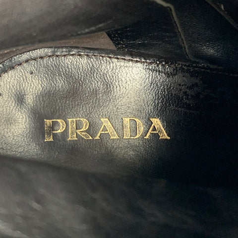 PRADA Talla 9.5 Botines de ante marrón
